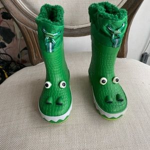 New NEXT brand green toddler sz 5 rain boots with thinsulate insulation.